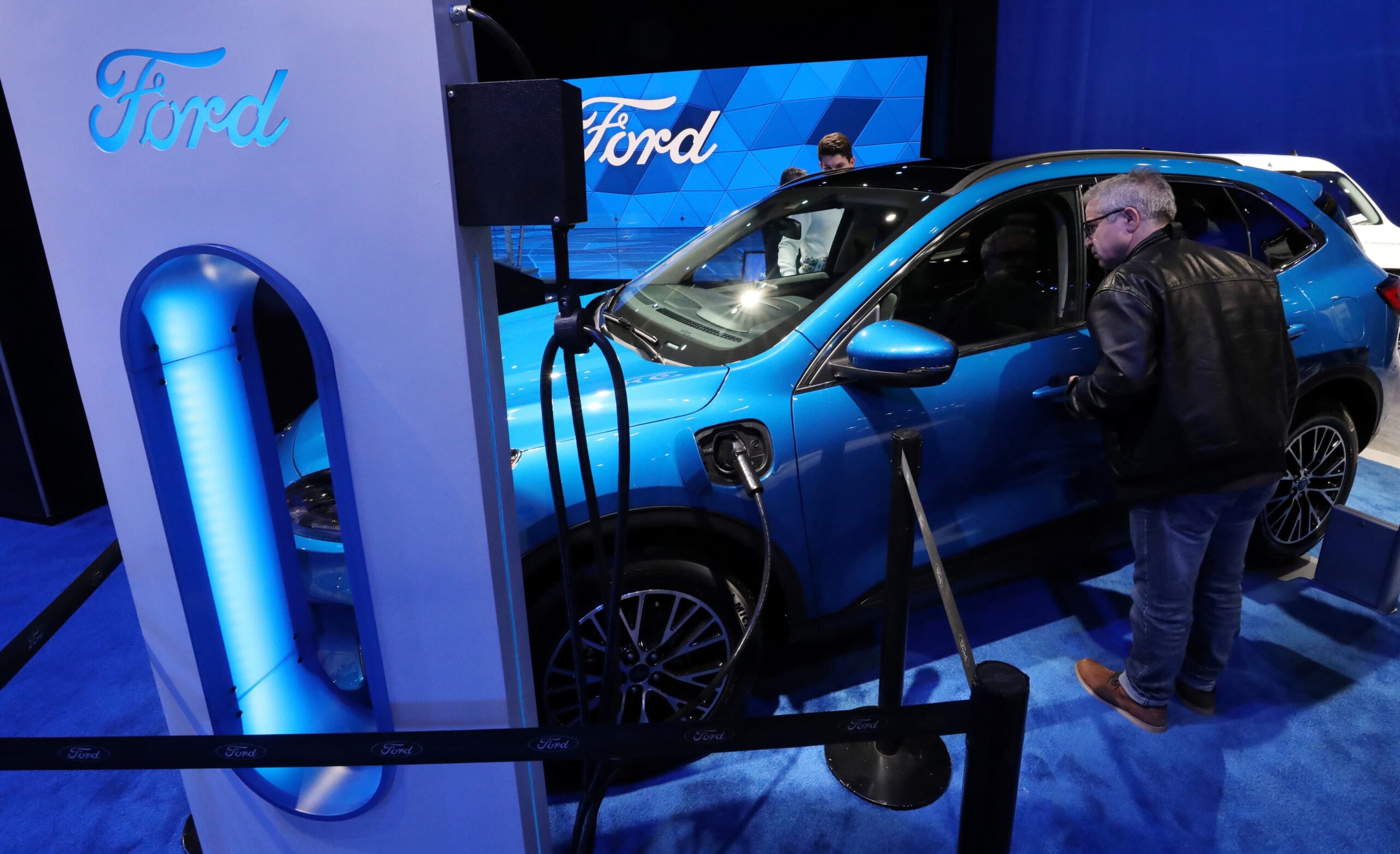 Ford Shifts Gears: Scaling Back on EVs and Embracing Hybrids for the Future