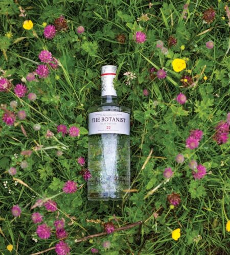 Exploring the World of Craft Spirits: From Small-Batch Distilleries to Unique Flavors