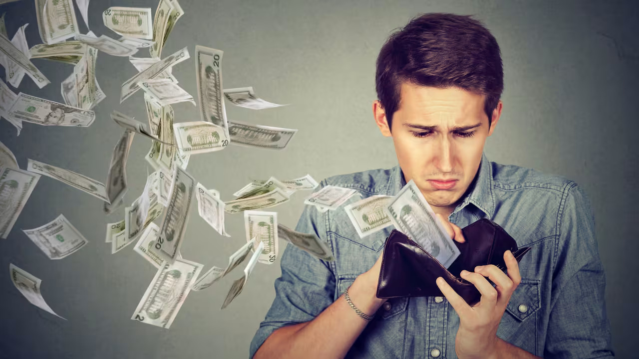 How to Avoid Common Financial Pitfalls and Save More Money