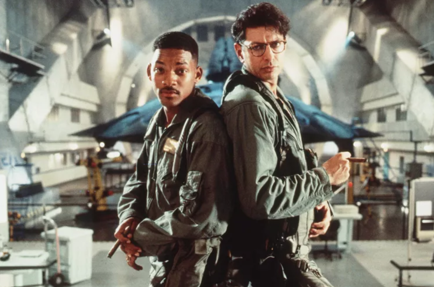  Independence Day - Aliens Attack the Big Screen