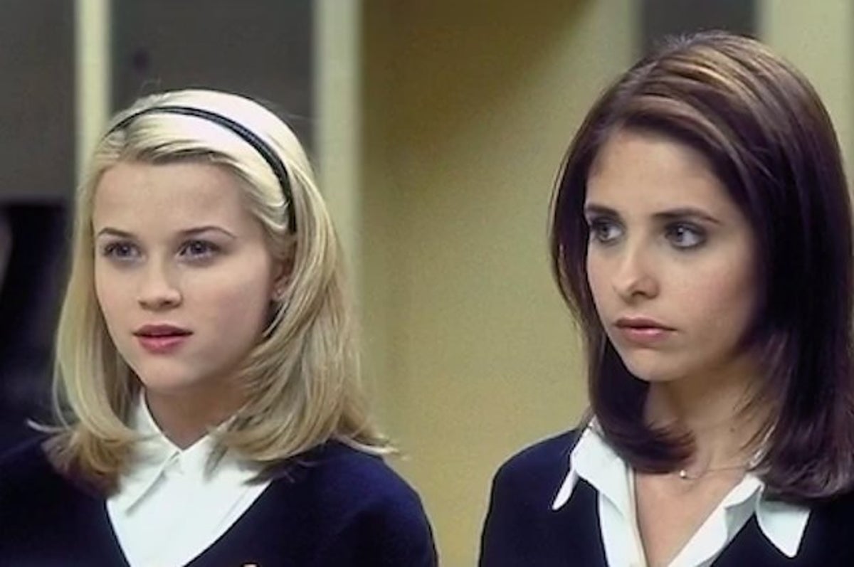 Reese Witherspoon and Sarah Michelle Gellar in Cruel Intentions