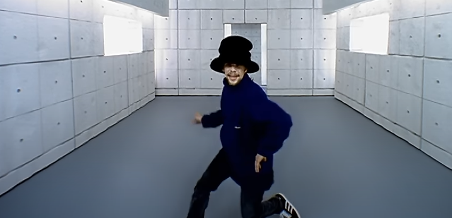 Moving floor