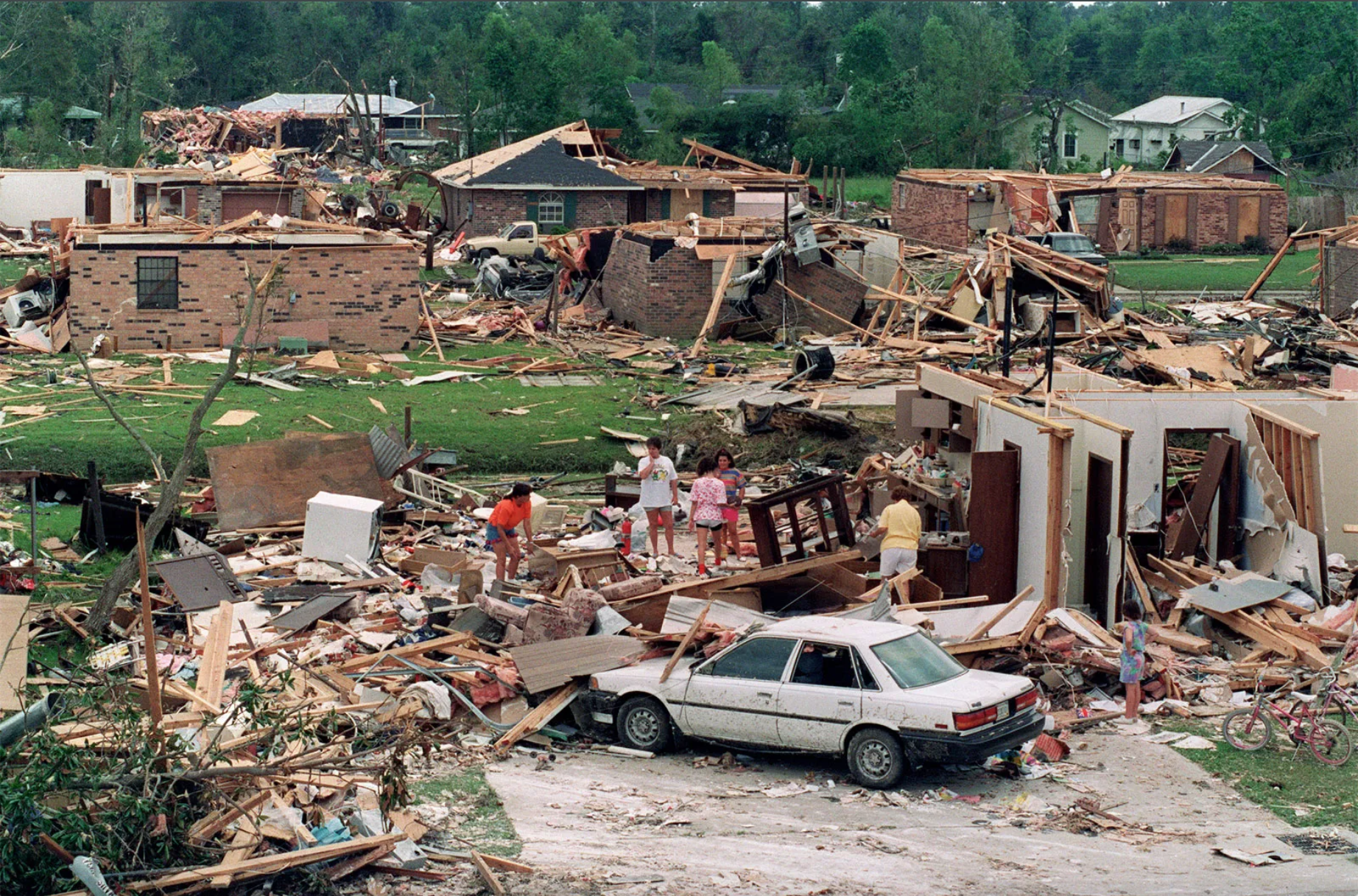 Hurricane Andrew, A Category 5 Beast