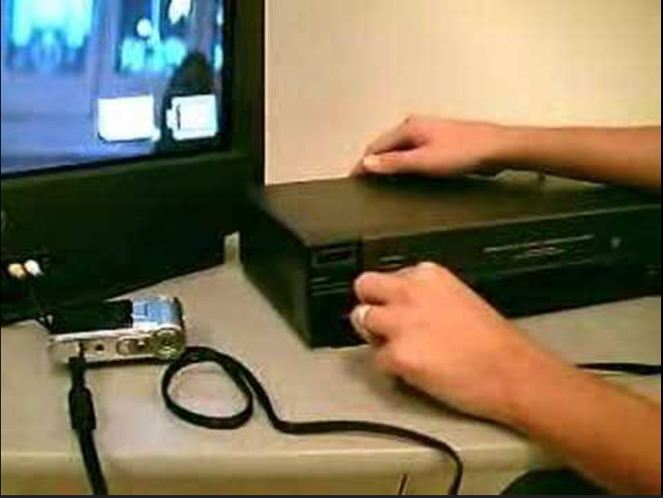 Manually Setting the VCR to Record a Show