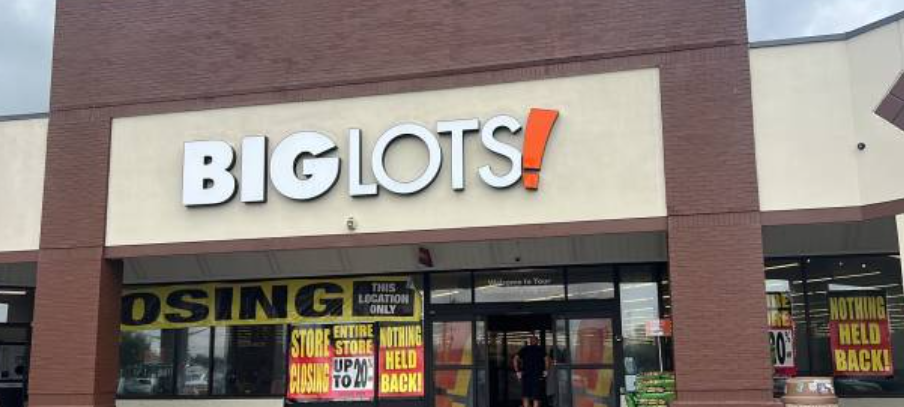 Closing locations