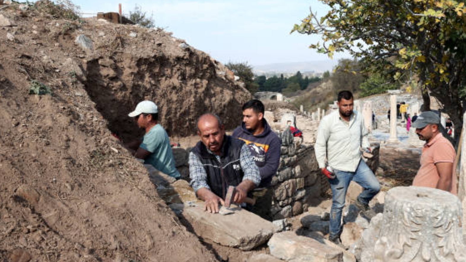 Greek archaeologists