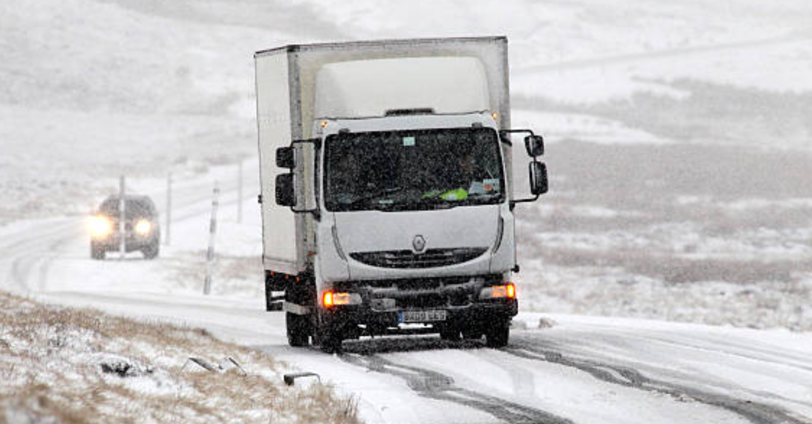 Vehicles equipped with heat pumps